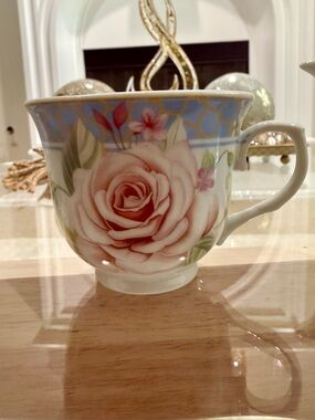 Luxury Floral Porcelain Teapot and Cup Set - Pink and gold Rose Design